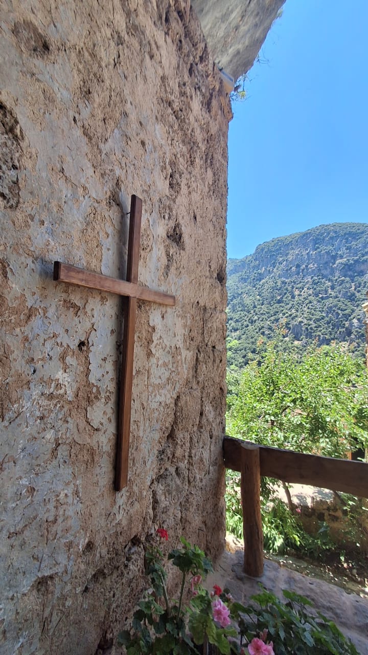 Blouza hike to Qannoubine
